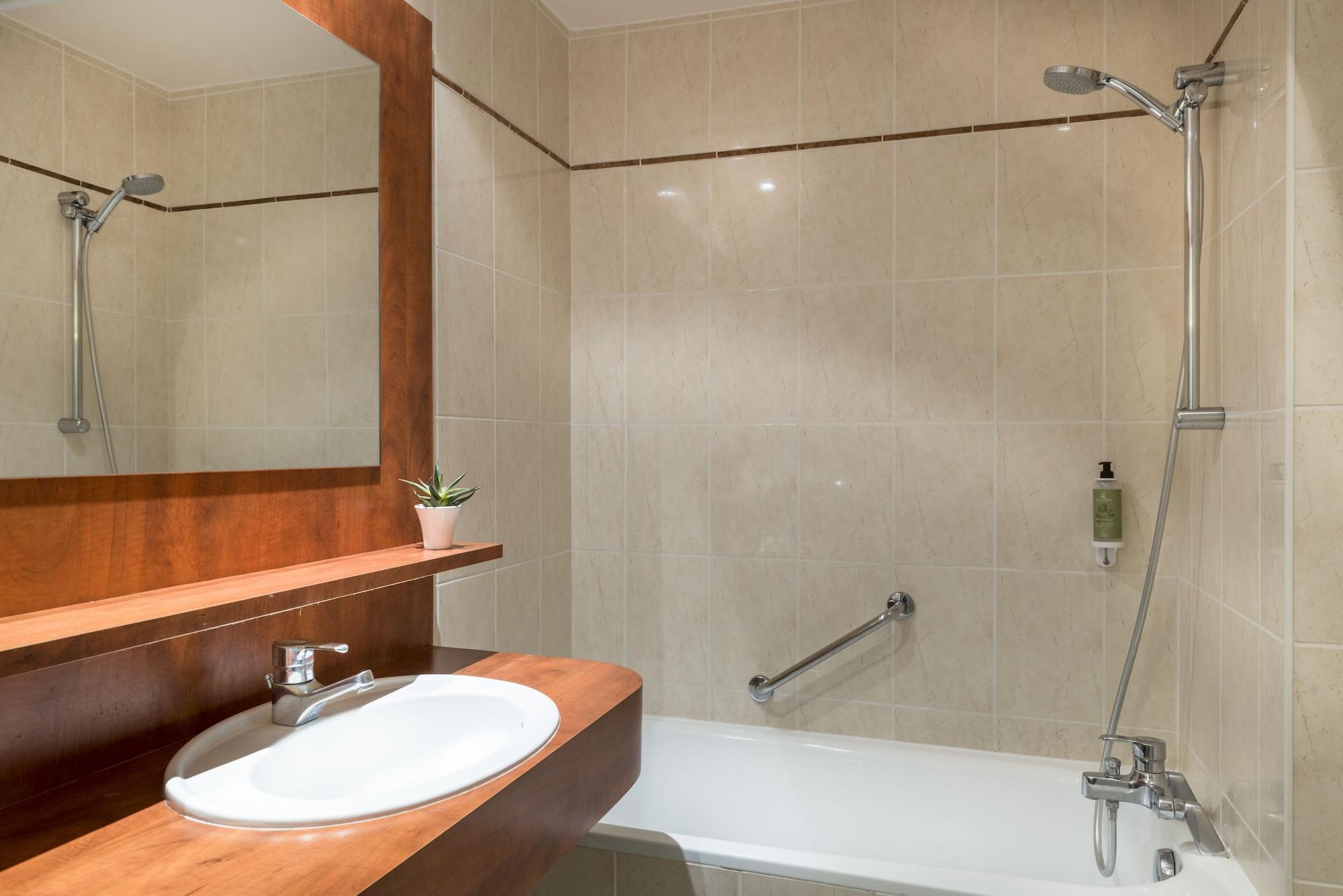 Hotel Le Beaugency Paris Bagian luar foto