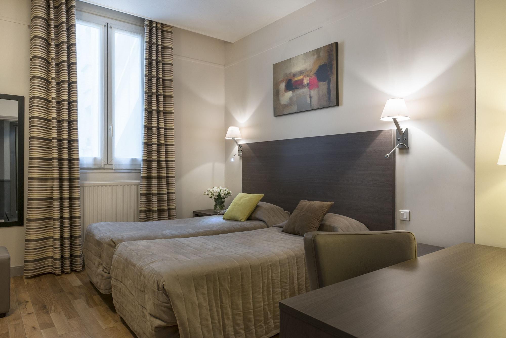 Hotel Le Beaugency Paris Bagian luar foto