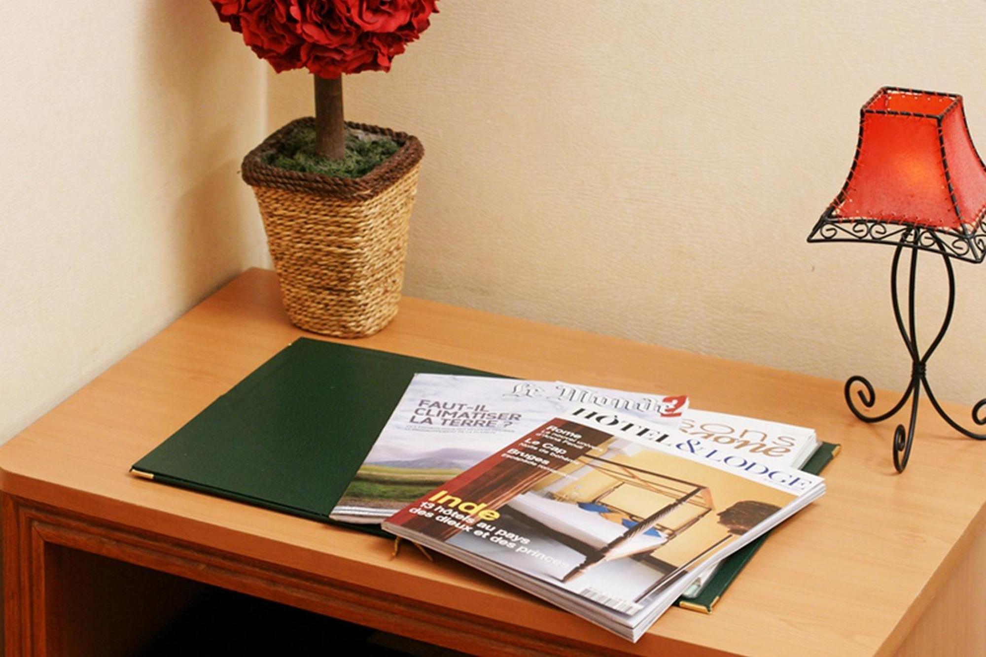 Hotel Le Beaugency Paris Bagian luar foto